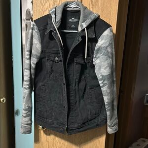 Hollister Black and Gray Camo Men's Jacket